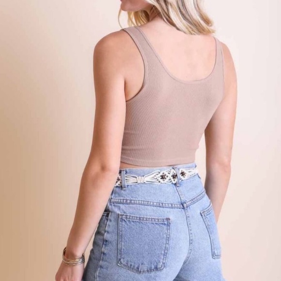 Ribbed Khaki Crop Top - Picture 3 of 4